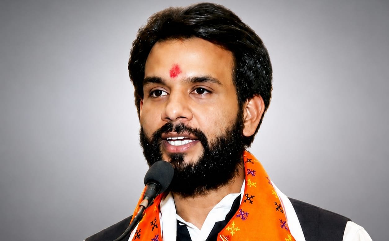 भारी वर्षा को देखते हुए सभी सरकारी व ग़ैर सरकारी विद्यालयों में अवकाश घोषित करने की धनंजय कुमार पुटूस ने की मांग
