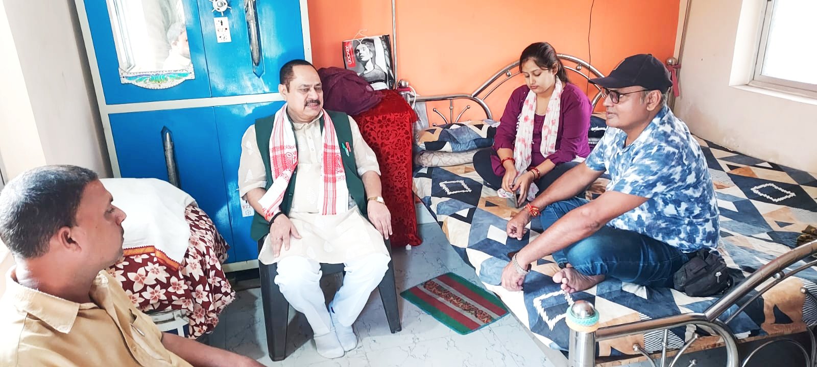 पूर्व सांसद प्रो. यदुनाथ पांडे ने स्व. सिंधु झा के परिजनों से की मुलाकात,व्यक्त की गहरी संवेदना