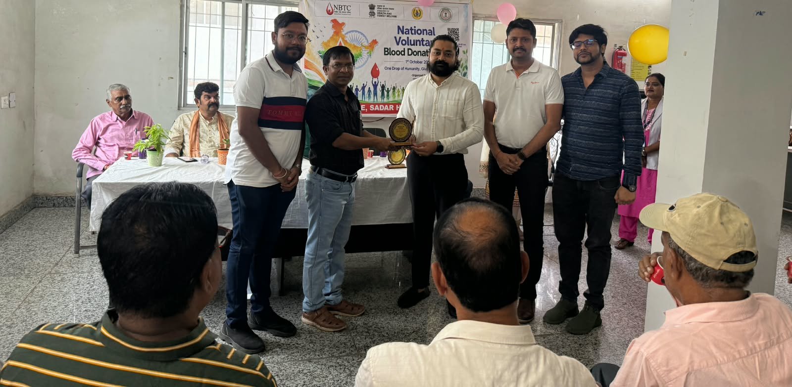 रक्तदान के क्षेत्र में योगदान के लिए मारवाड़ी युवा मंच सम्मानित