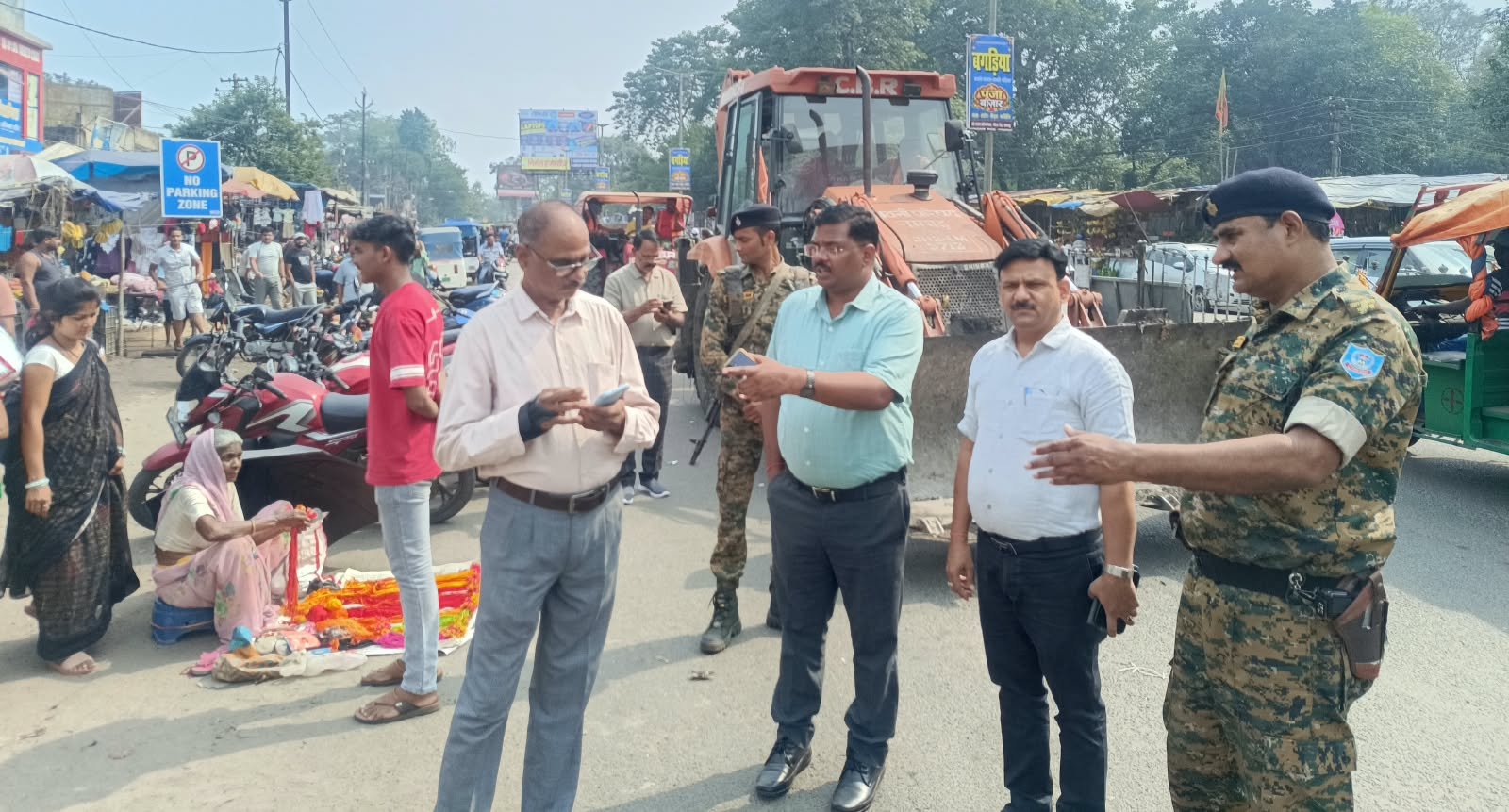 रामगढ़ शहर में चला जोरदार अतिक्रमण हटाओ अभियान,शहर में बुलडोजर गरजे