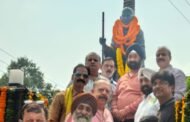 रामगढ़ चेंबर ऑफ कॉमर्स ने गांधी जयंती पर गांधी जी की प्रतिमा पर माल्यार्पण किया