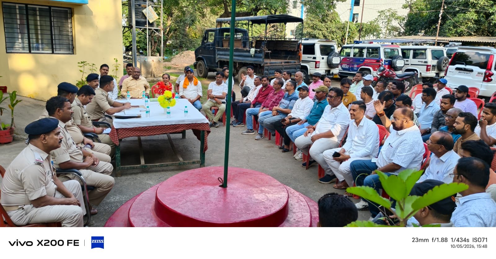 दुर्गा पूजा को लेकर पतरातू थाना में शांति समिति की हुई बैठक