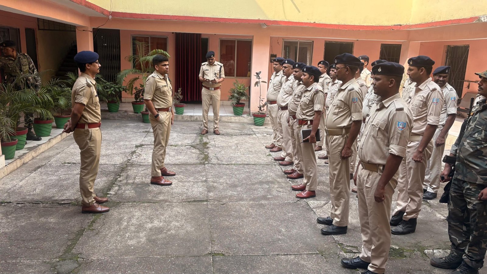 पुलिस अधीक्षक ने रामगढ़ थाना का किया भौतिक निरीक्षण