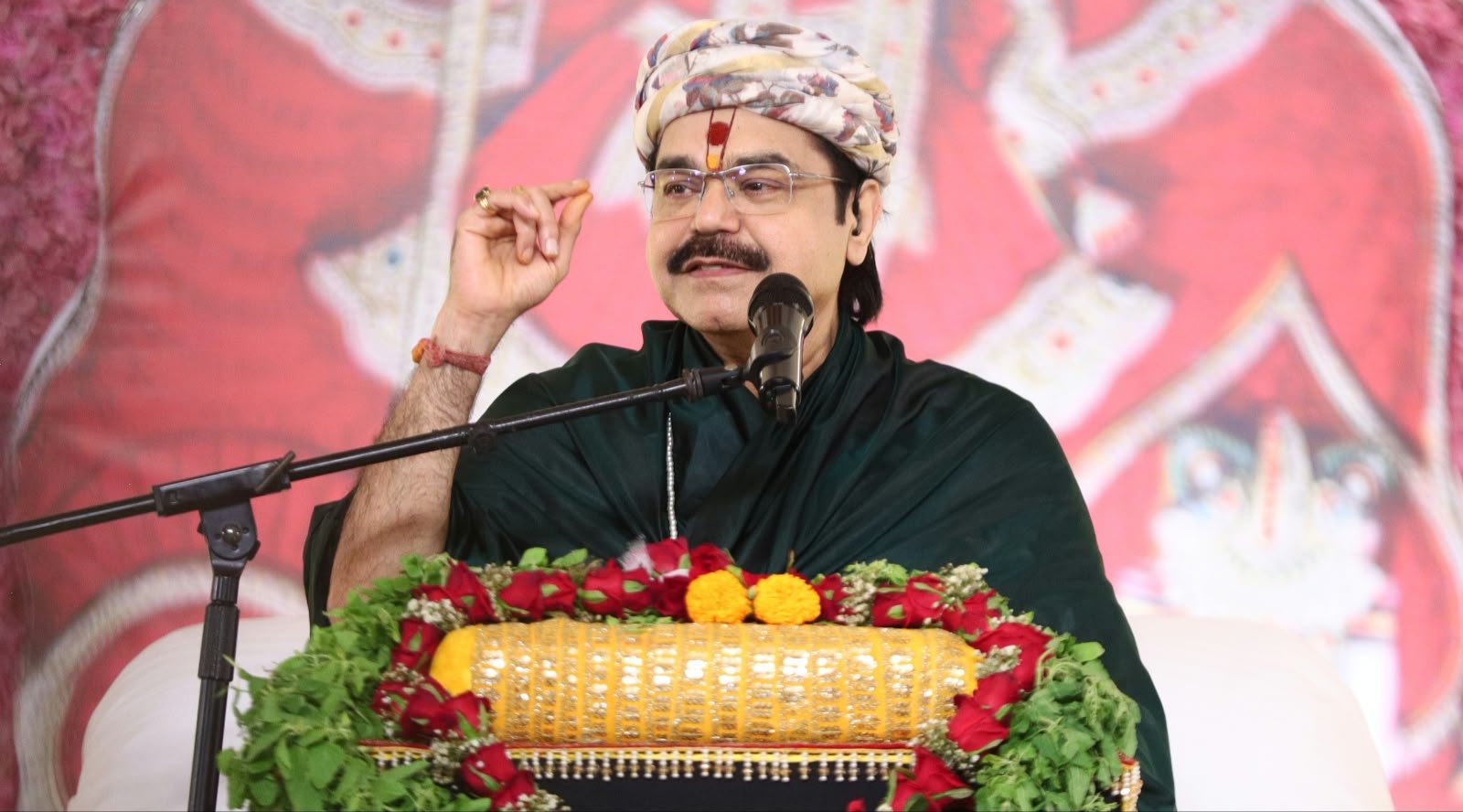 गिरिराज पूजन एवं छप्पन भोग का भव्य आयोजन