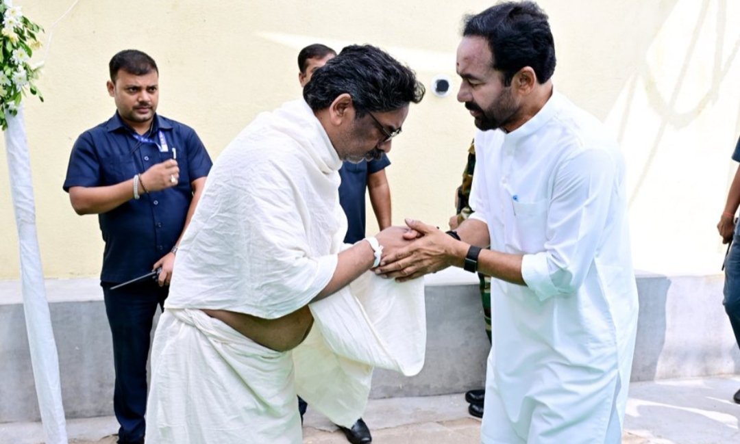 मुख्यमंत्री हेमंत सोरेन से मुलाकात कर केंद्रीय कोयला मंत्री जी किशन रेड्डी ने शोक व्यक्त किया