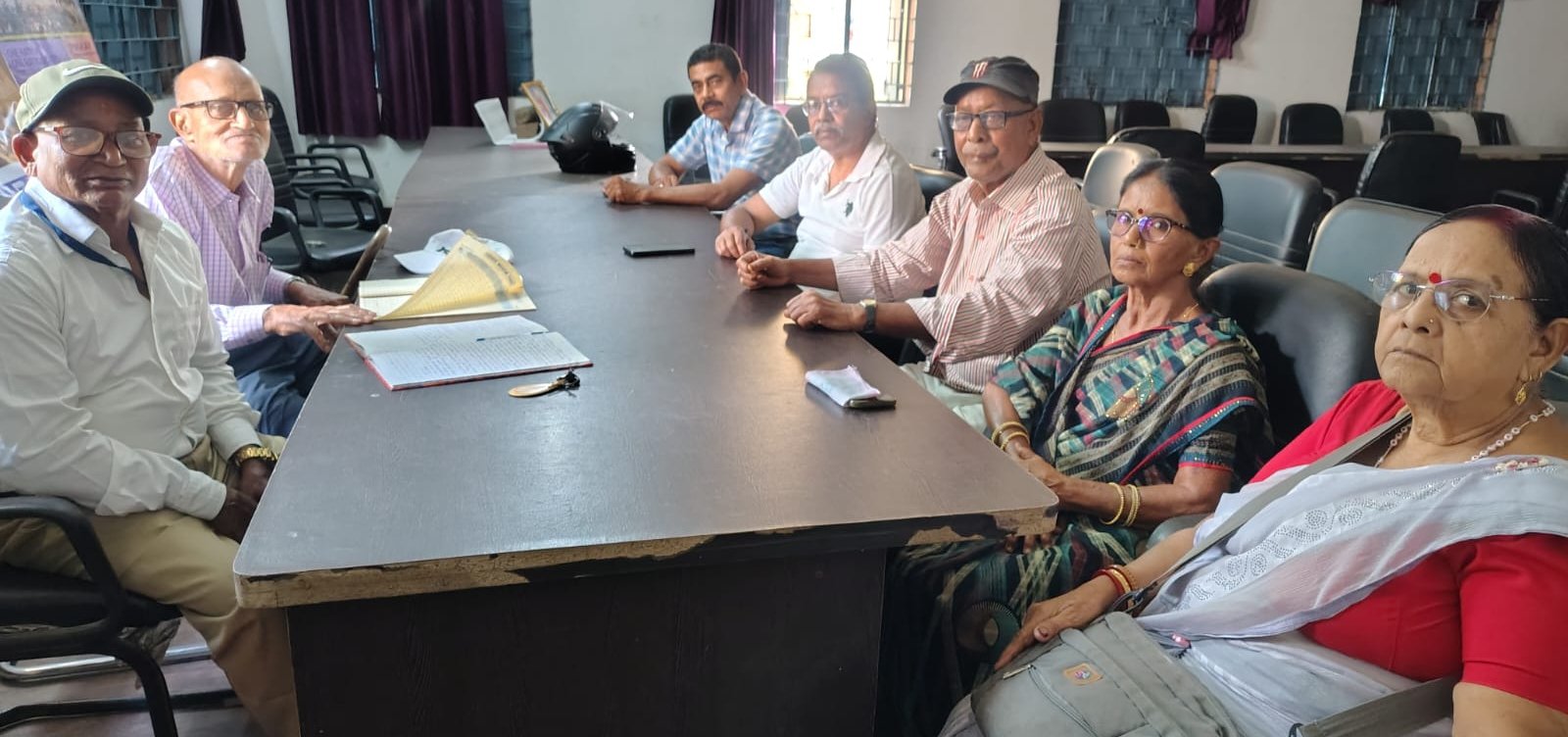 पेंशनर्स कल्याण समाज की बैठक मैं की गई समीक्षा