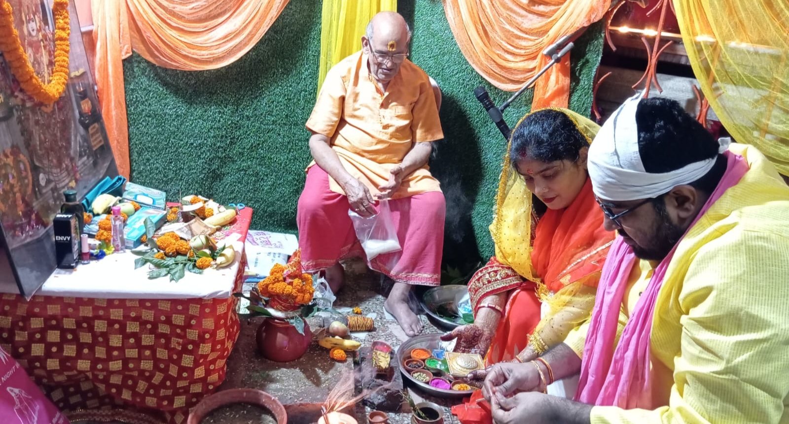 माता वैष्णों देवी मंदिर में कलश स्थापना के साथ शारदीय नवरात्र अनुष्ठान शुरू