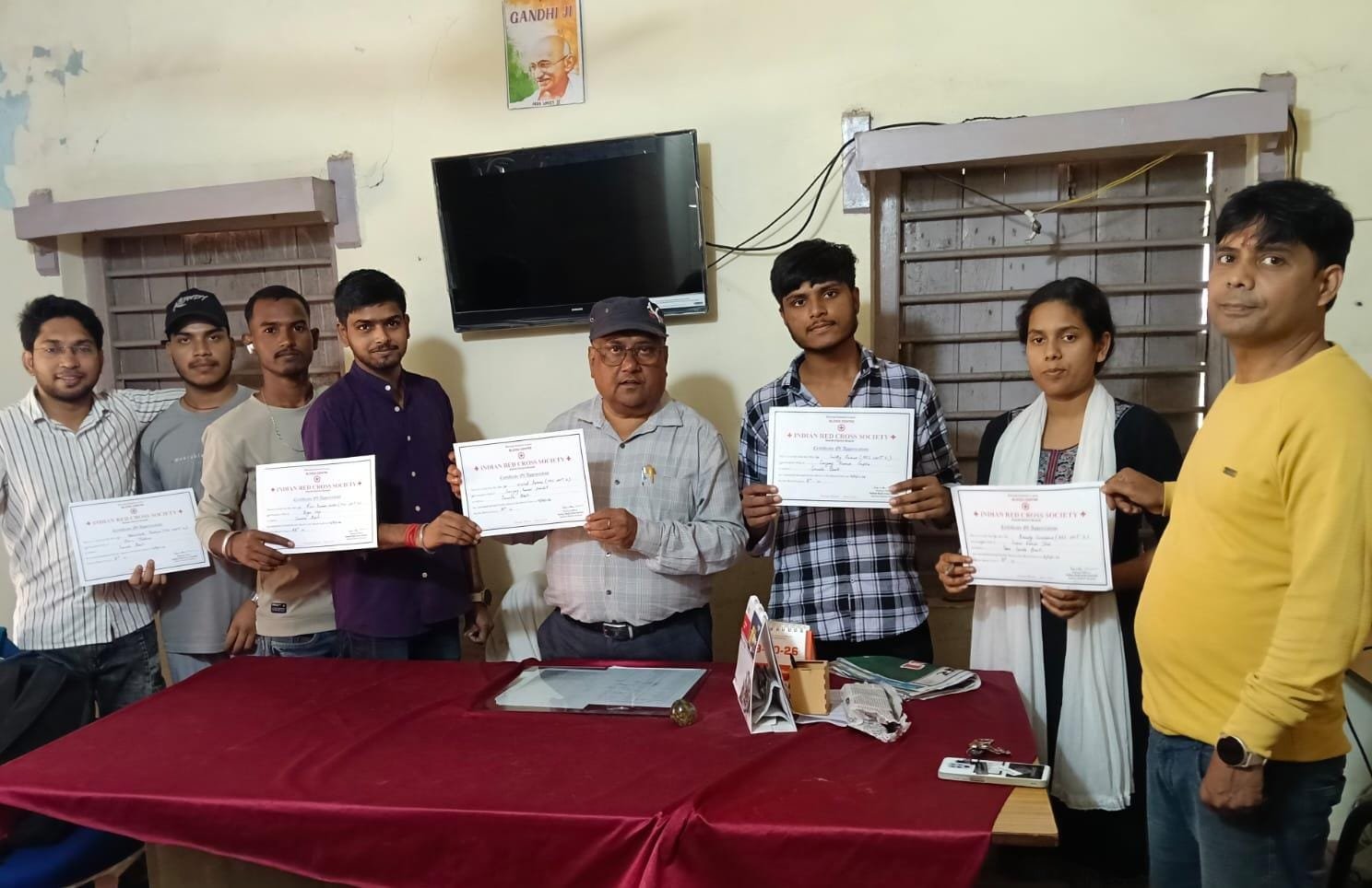 रक्तदान करने वाले एनएसएस स्वयंसेवकों को किया गया सम्मानित