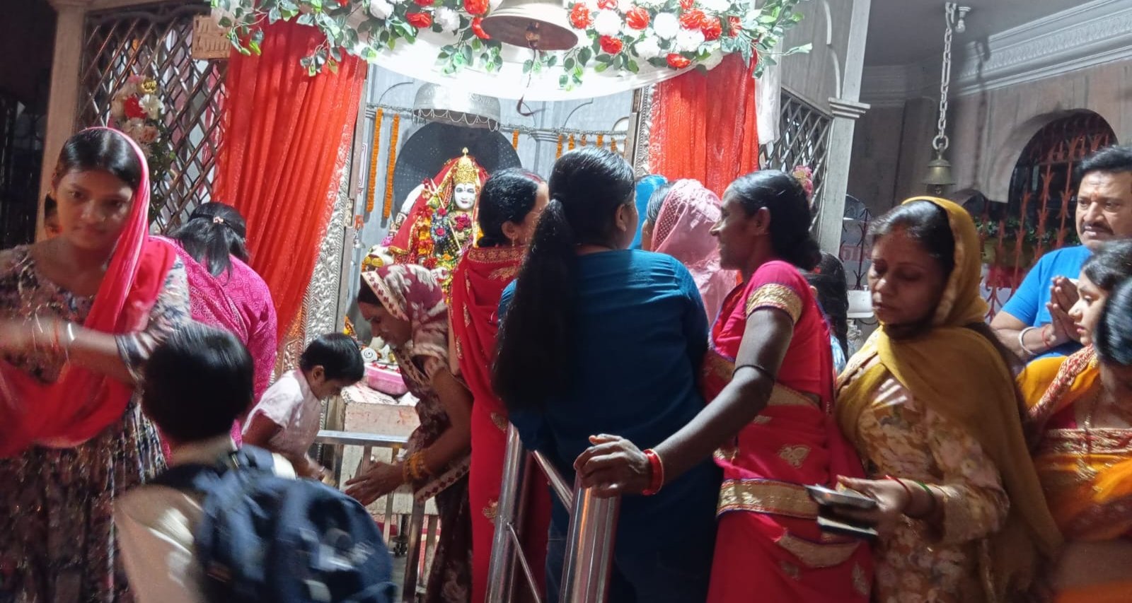 ‎शारदीय नवरात्र दूसरे दिन ‎माँ ब्रह्मचारिणी की हुई पूजा
