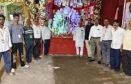 नवदुर्गा मंदिर में मां दुर्गा पूजा में हो रही श्रद्धालुओं की भीड़