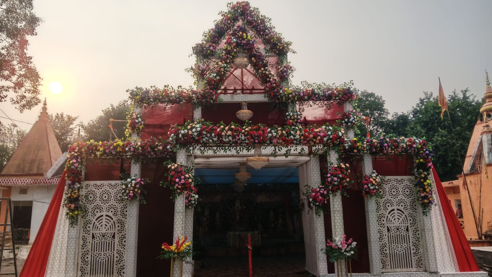 सप्तमी की पूजा के साथ पतरातू और आसपास के पूजा पंडालों का पट खुला