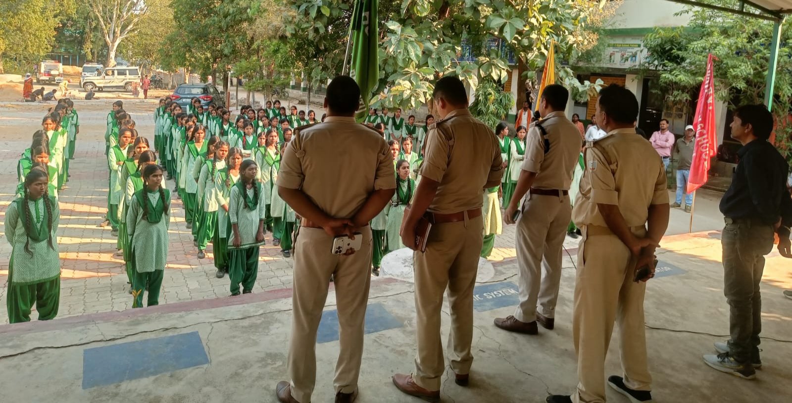 पतरातू में महिला सुरक्षा जागरूकता अभियान चलाया गया