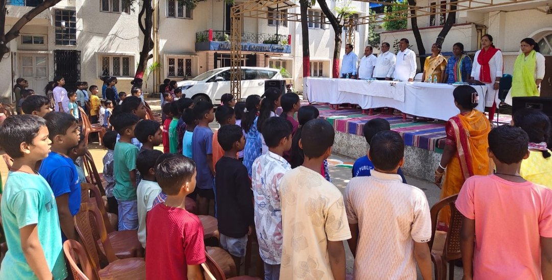 डिवाइन ओंकार मिशन स्कूल में रंगोली उत्सव, बच्चों ने दिया ‘सेवा के रंग, राष्ट्र के संग’ का संदेश