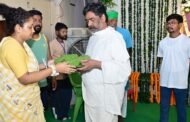 मुख्यमंत्री हेमन्त सोरेन ने अपनी दिवंगत माता के श्राद्धकर्म के तहत समाज की परंपराओं एवं मान्यताओं के अनुरूप रस्में निभाई