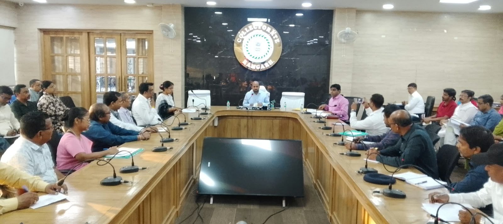 ​झारखंड शिक्षक पात्रता परीक्षा (जेटेट) 2026 की तैयारियों को लेकर उपायुक्त की अध्यक्षता में हुई समीक्षा