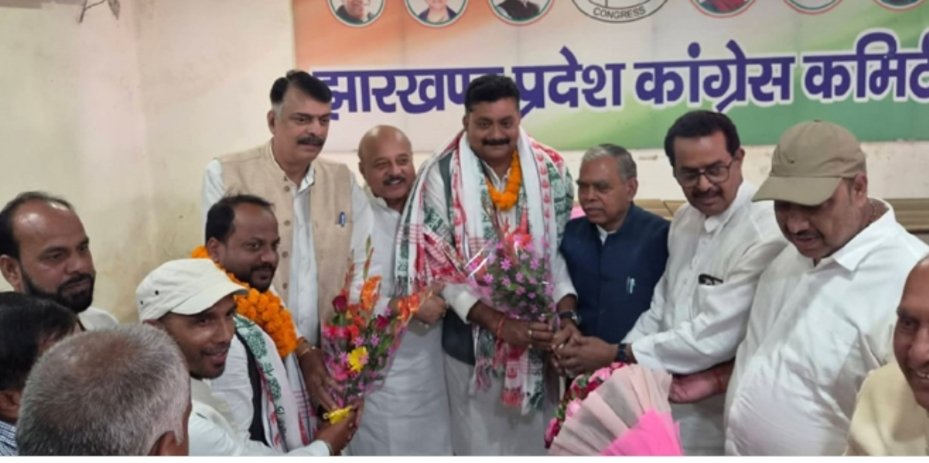 झारखंड प्रदेश कार्यालय में राजीव गांधी पंचायत राज संगठन के नवनियुक्त अध्यक्ष शांतनु मिश्रा ने पदभार ग्रहण किया